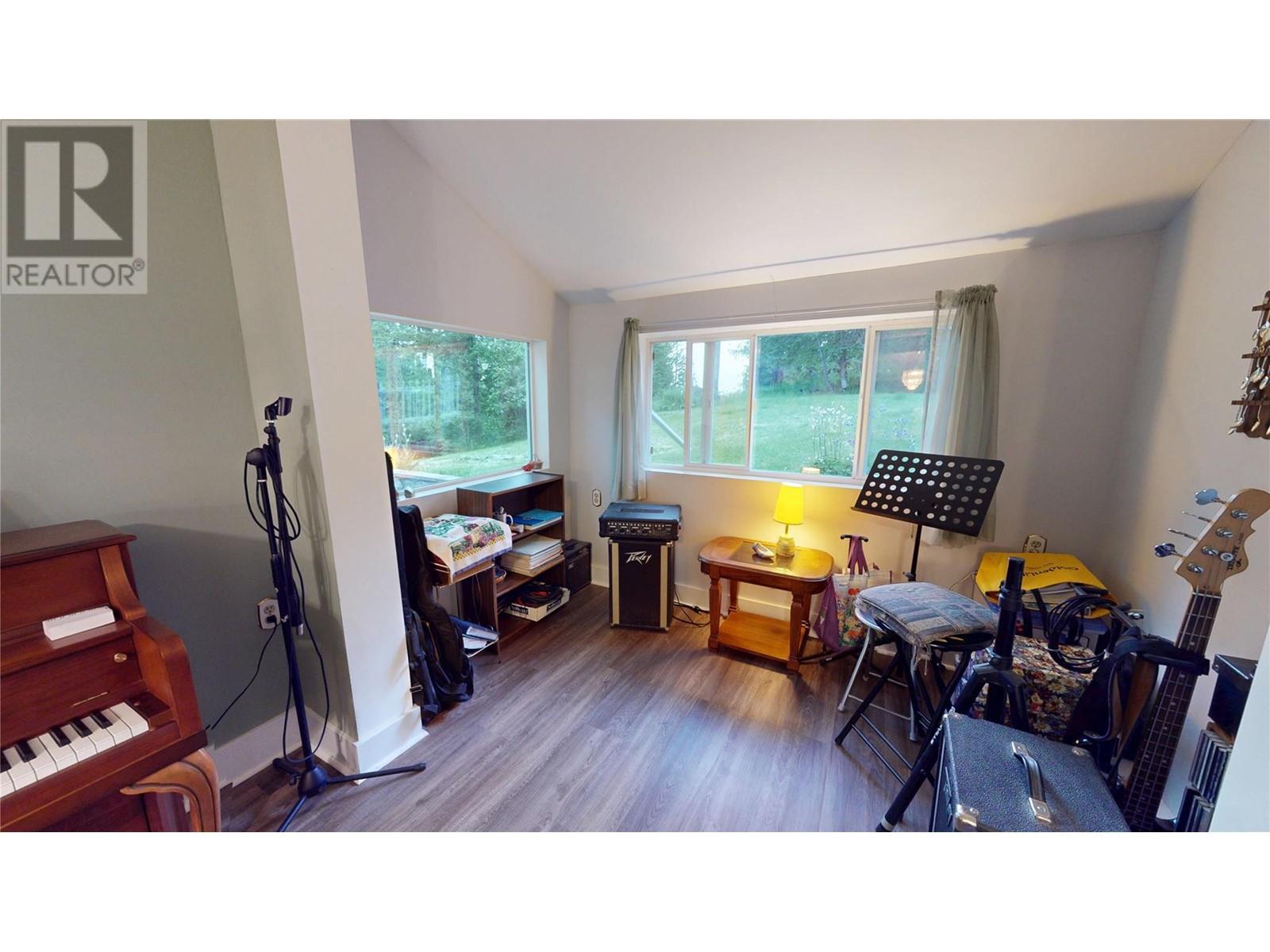 3320 Jackson Road, Canyon, British Columbia  V0B 1C1 - Photo 16 - 10349938