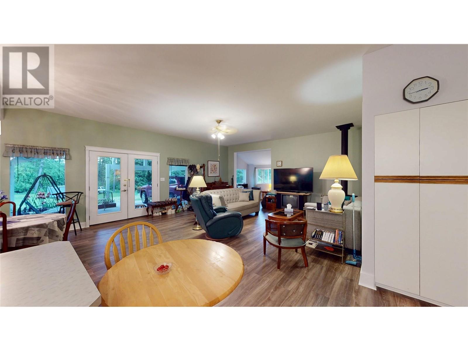 3320 Jackson Road, Canyon, British Columbia  V0B 1C1 - Photo 22 - 10349938