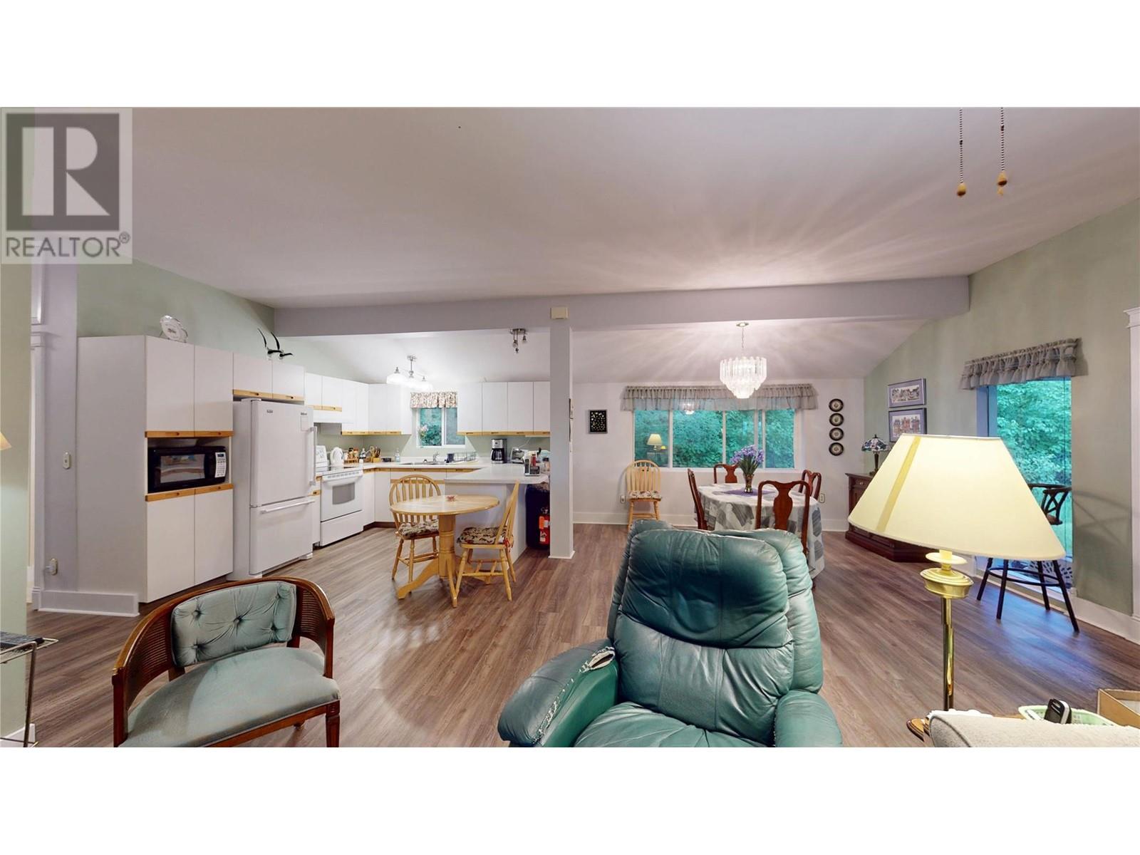 3320 Jackson Road, Canyon, British Columbia  V0B 1C1 - Photo 14 - 10349938