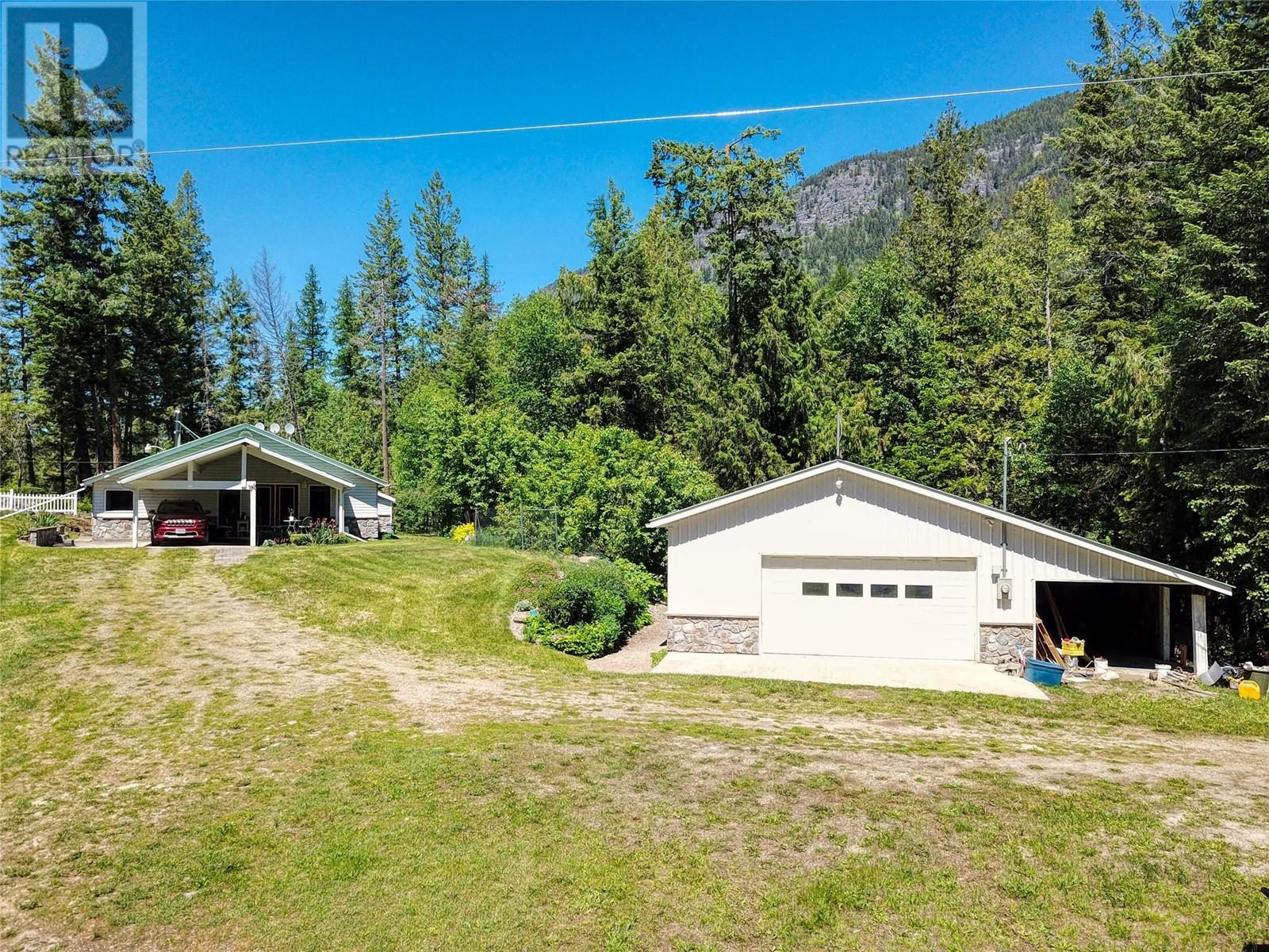 3320 Jackson Road, Canyon, British Columbia  V0B 1C1 - Photo 1 - 10349938