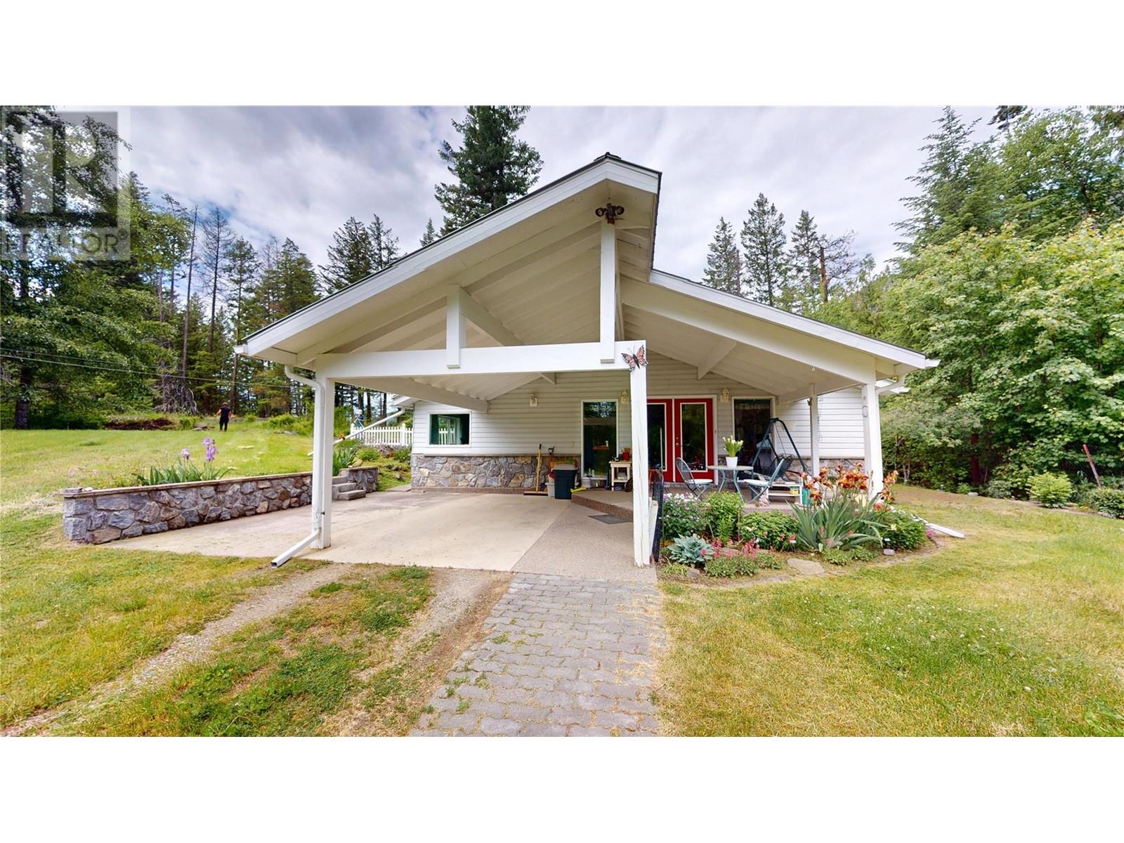3320 Jackson Road, Canyon, British Columbia  V0B 1C1 - Photo 4 - 10349938