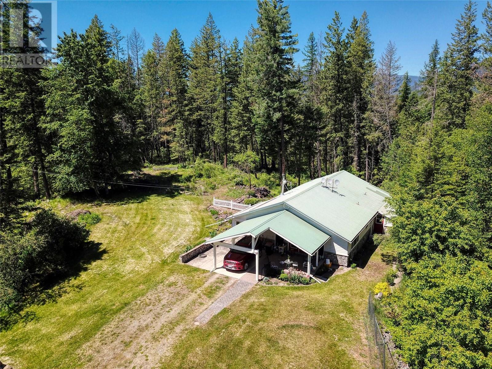 3320 Jackson Road, Canyon, British Columbia  V0B 1C1 - Photo 3 - 10349938