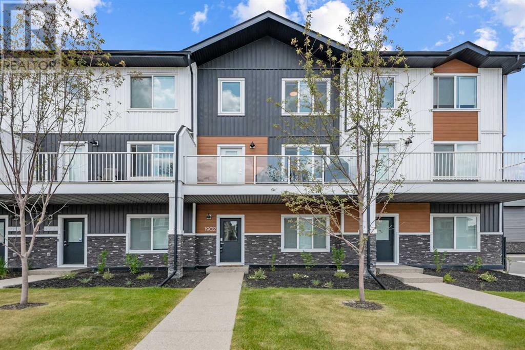 1902, 280 Chelsea Road, Chestermere, Alberta  T1X 2X9 - Photo 1 - A2228090