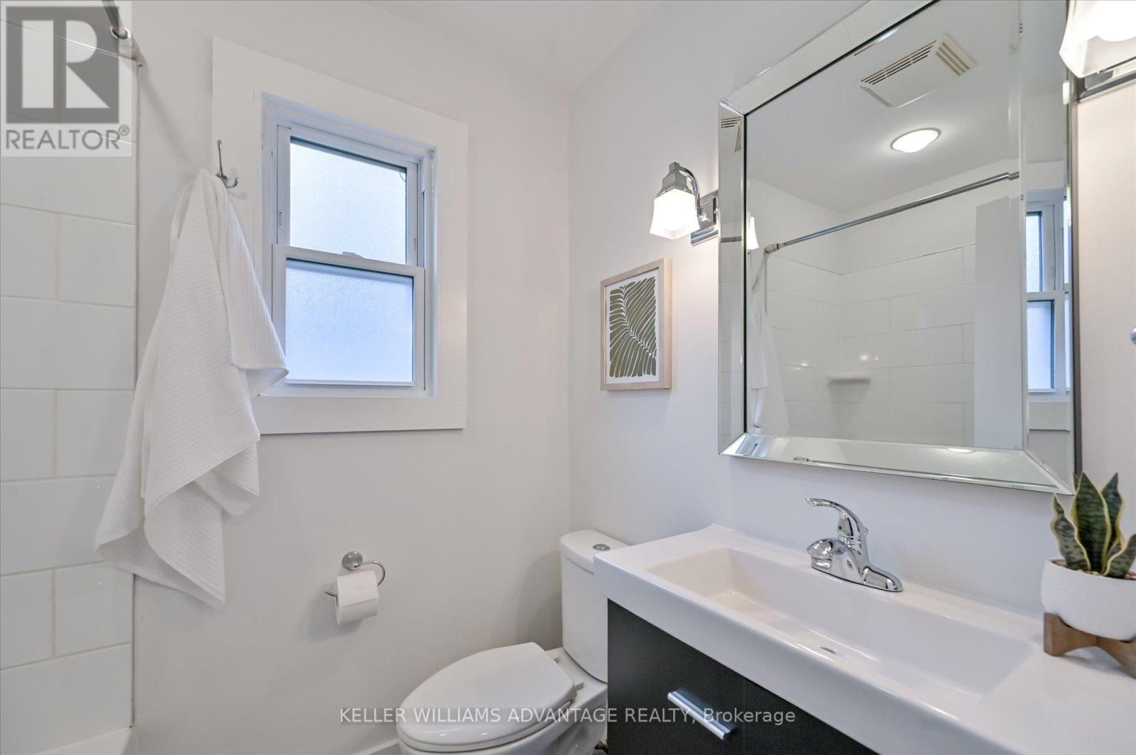 1080 Greenwood Avenue, Toronto, Ontario  M4J 4E4 - Photo 17 - E12198558