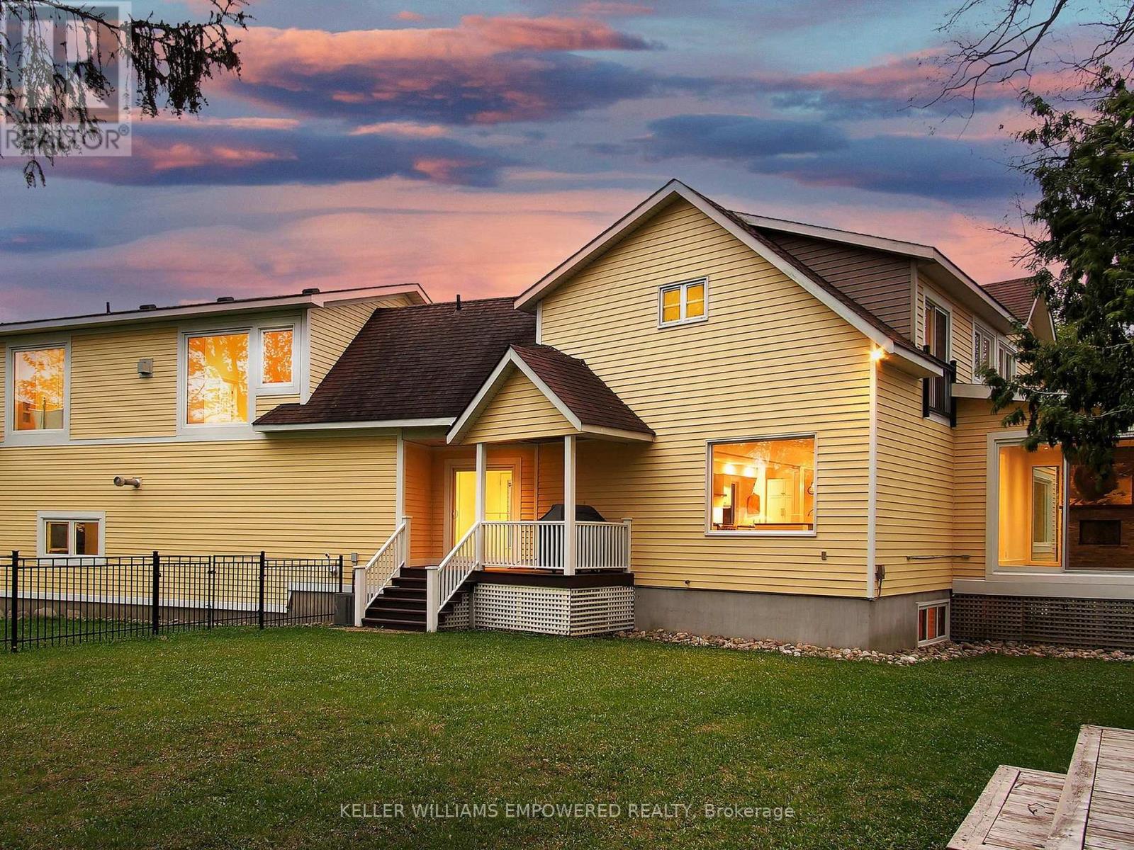 Property at 8 MACLEOD ESTATE COURT image 5
