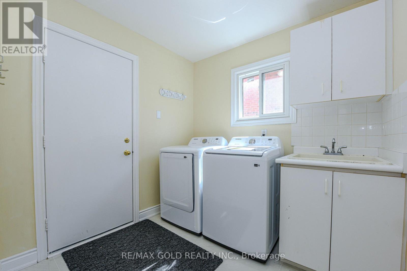 6828 Gracefield Drive, Mississauga, Ontario  L5N 6T6 - Photo 12 - W12196948
