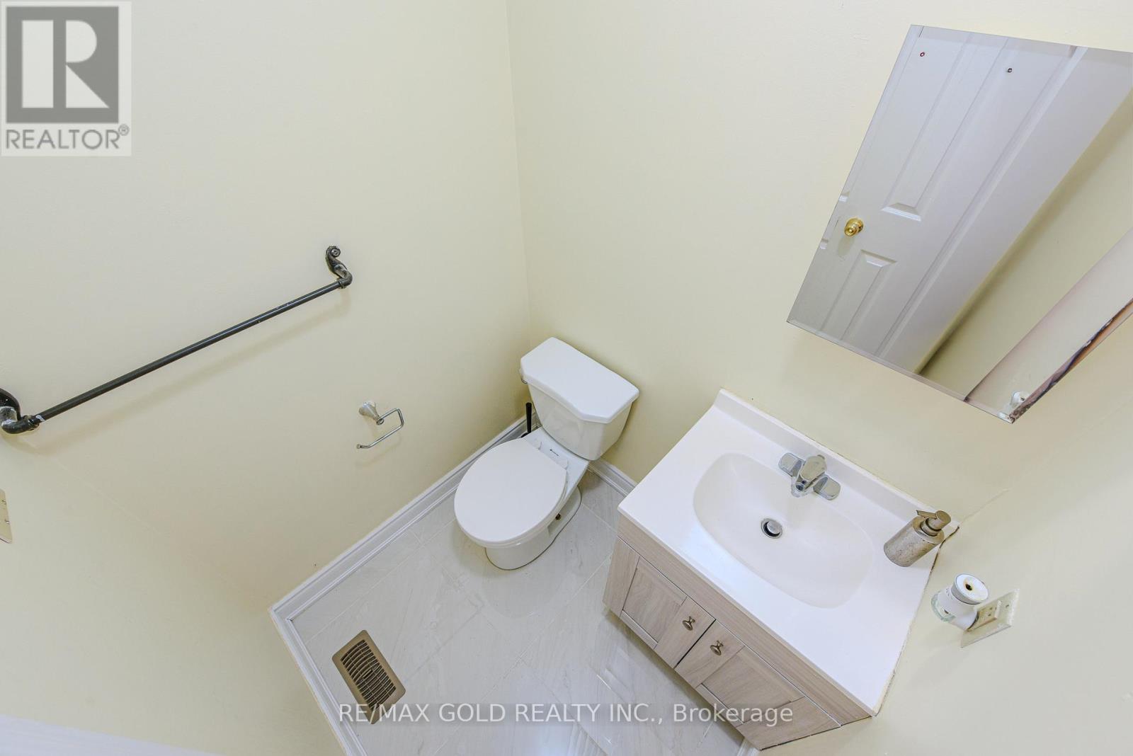 6828 Gracefield Drive, Mississauga, Ontario  L5N 6T6 - Photo 9 - W12196948