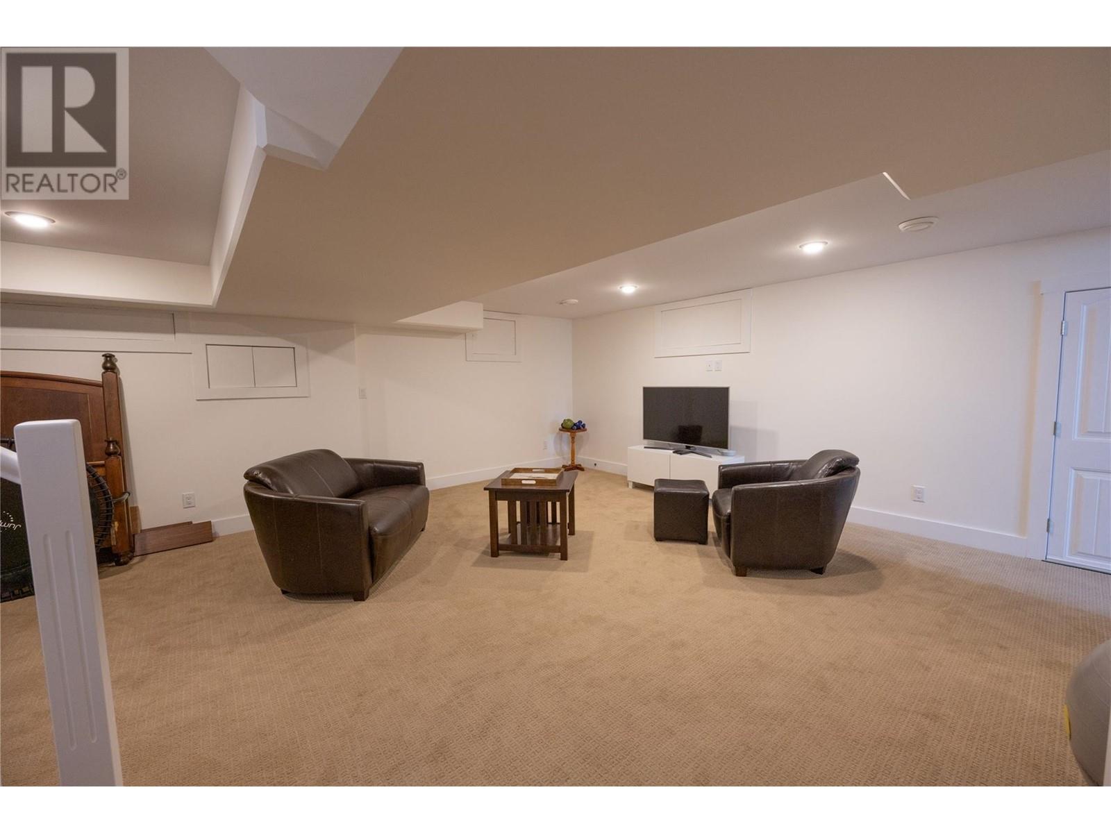 5609 Yarrow Street, Oliver, British Columbia  V0H 1T9 - Photo 19 - 10351075