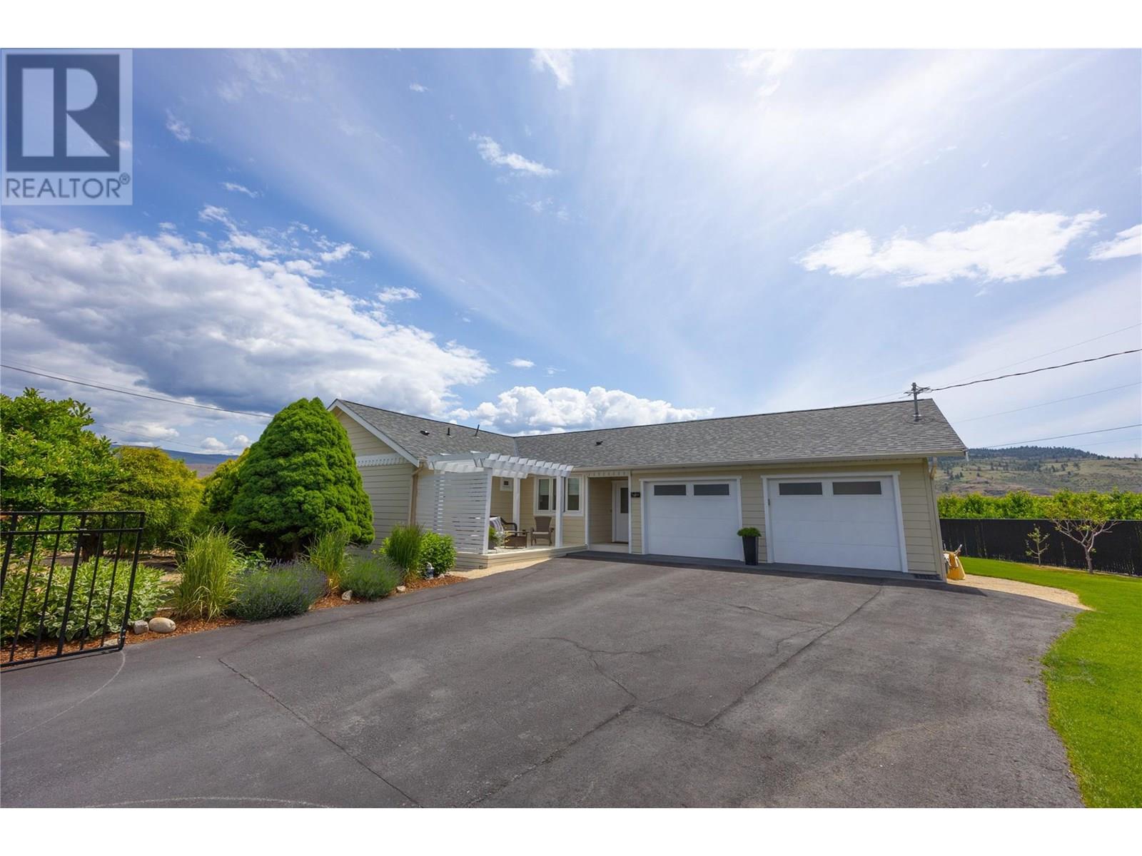 Property at 5609 YARROW Street image 4