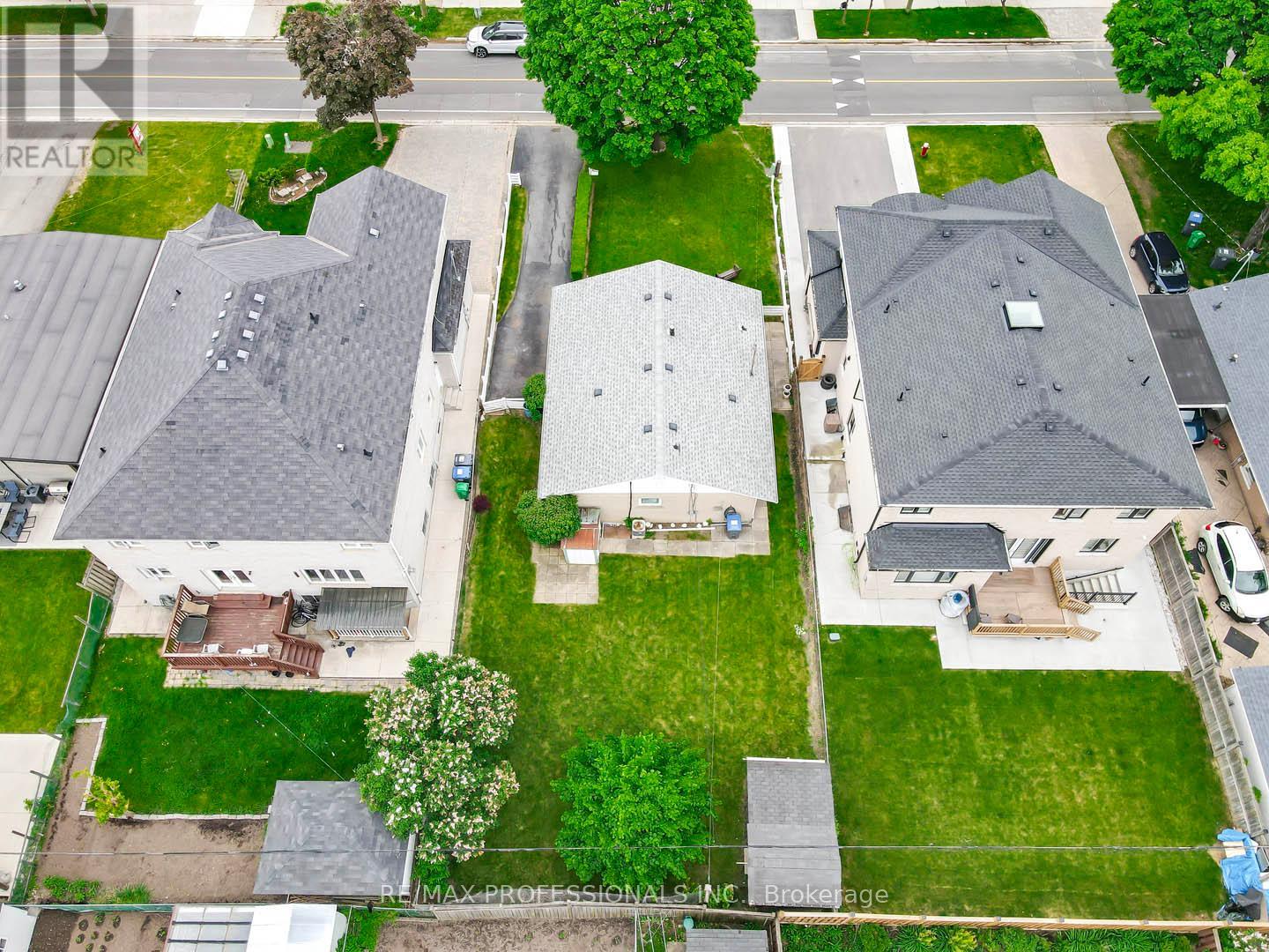 7638 Redstone Road, Mississauga, Ontario  L4T 2B9 - Photo 26 - W12181611