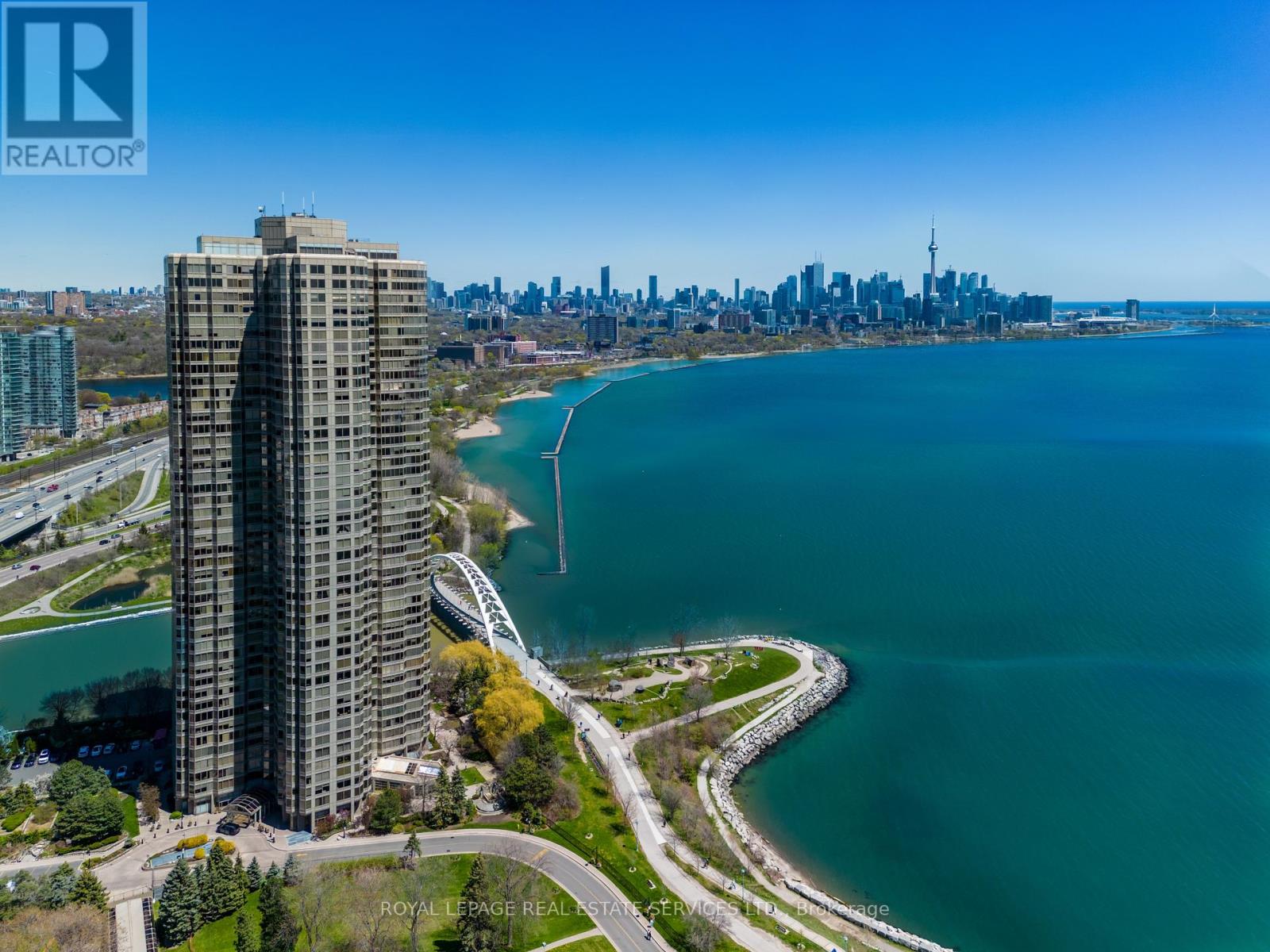 302 - 1 Palace Pier Court, Toronto, Ontario  M8V 3W9 - Photo 11 - W12202540
