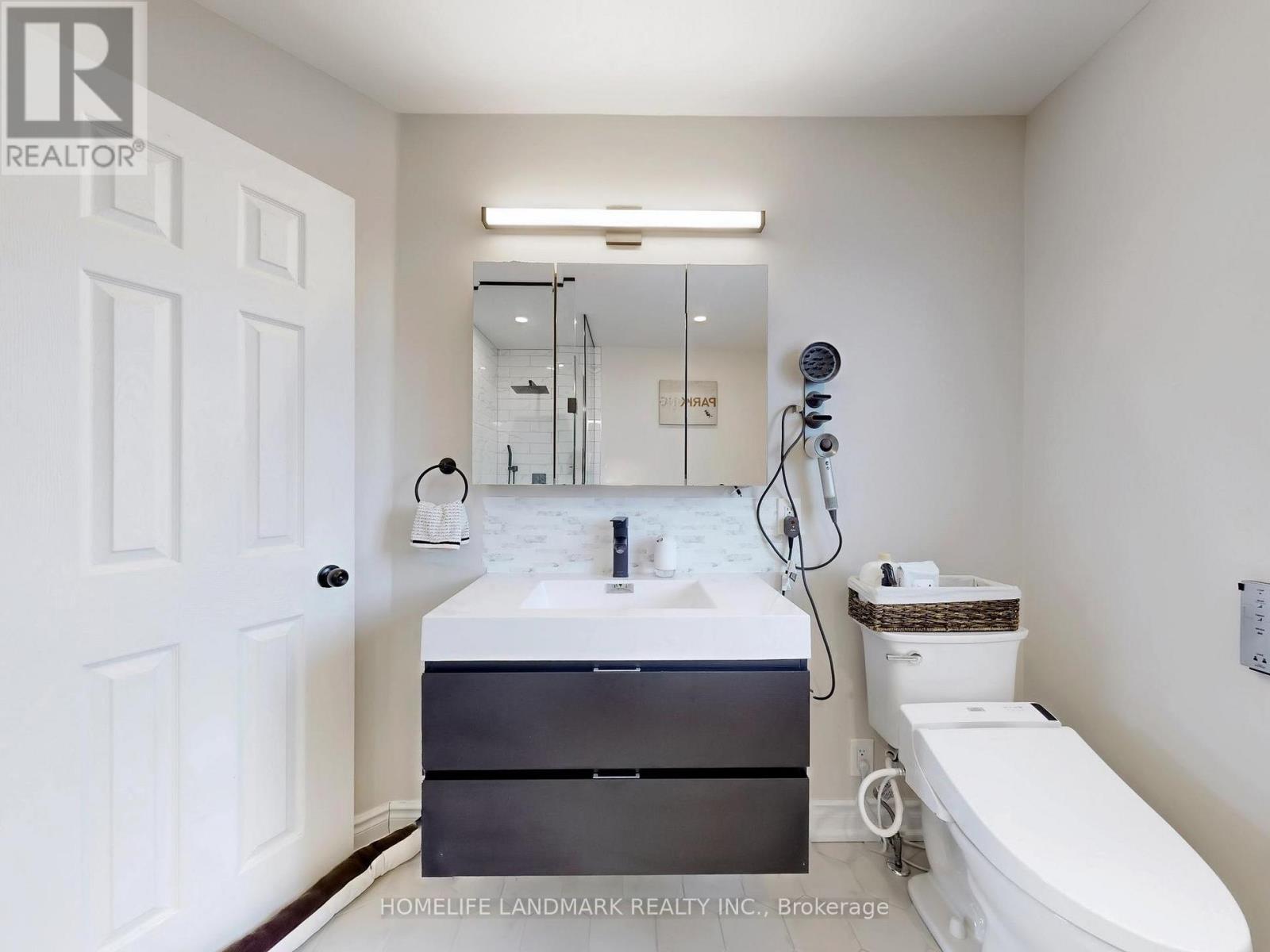 2048 White Dove Circle, Oakville, Ontario  L6M 3R7 - Photo 36 - W12202541