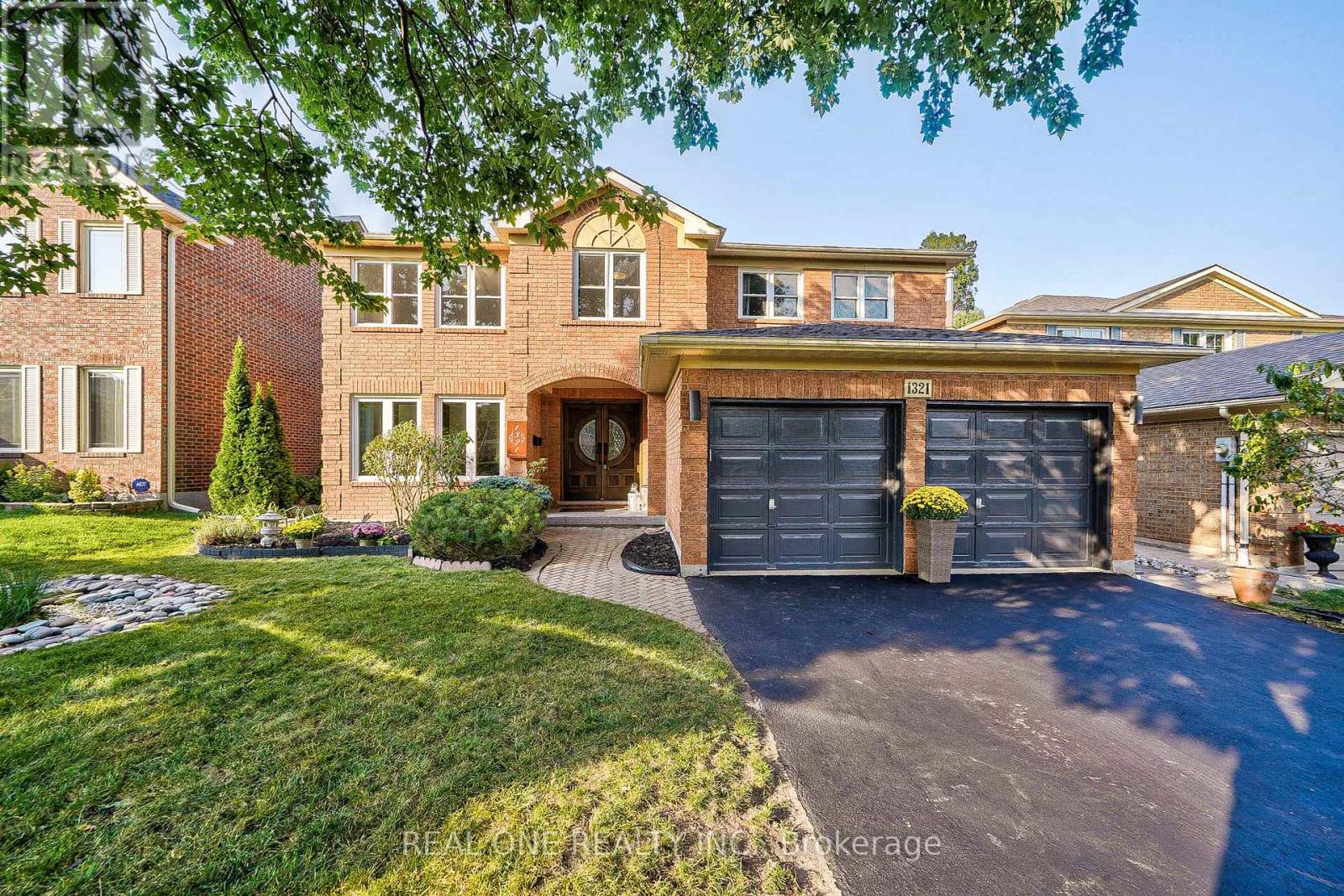 1321 MONKS PASSAGE, Oakville, Ontario