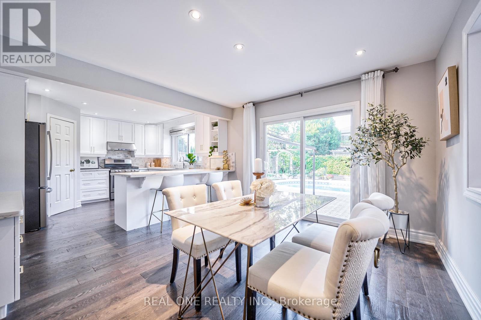 1321 Monks Passage, Oakville, Ontario  L6M 1K6 - Photo 12 - W12202560