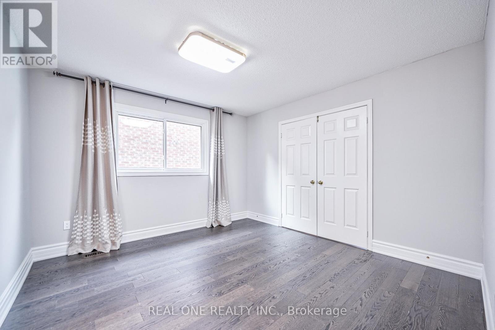 1321 Monks Passage, Oakville, Ontario  L6M 1K6 - Photo 25 - W12202560