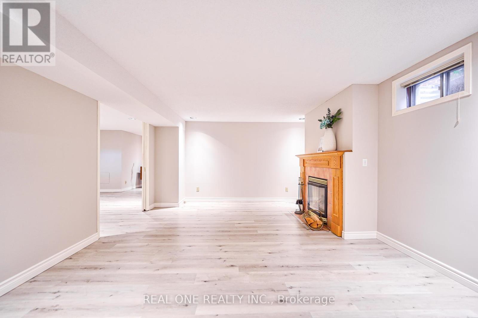 1321 Monks Passage, Oakville, Ontario  L6M 1K6 - Photo 38 - W12202560