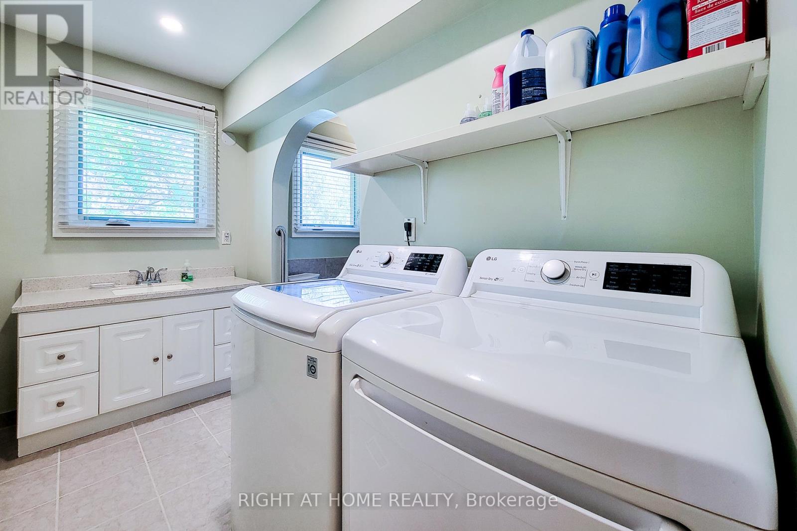 550 Hayward Crescent, Milton, Ontario  L9T 4P9 - Photo 19 - W12202583