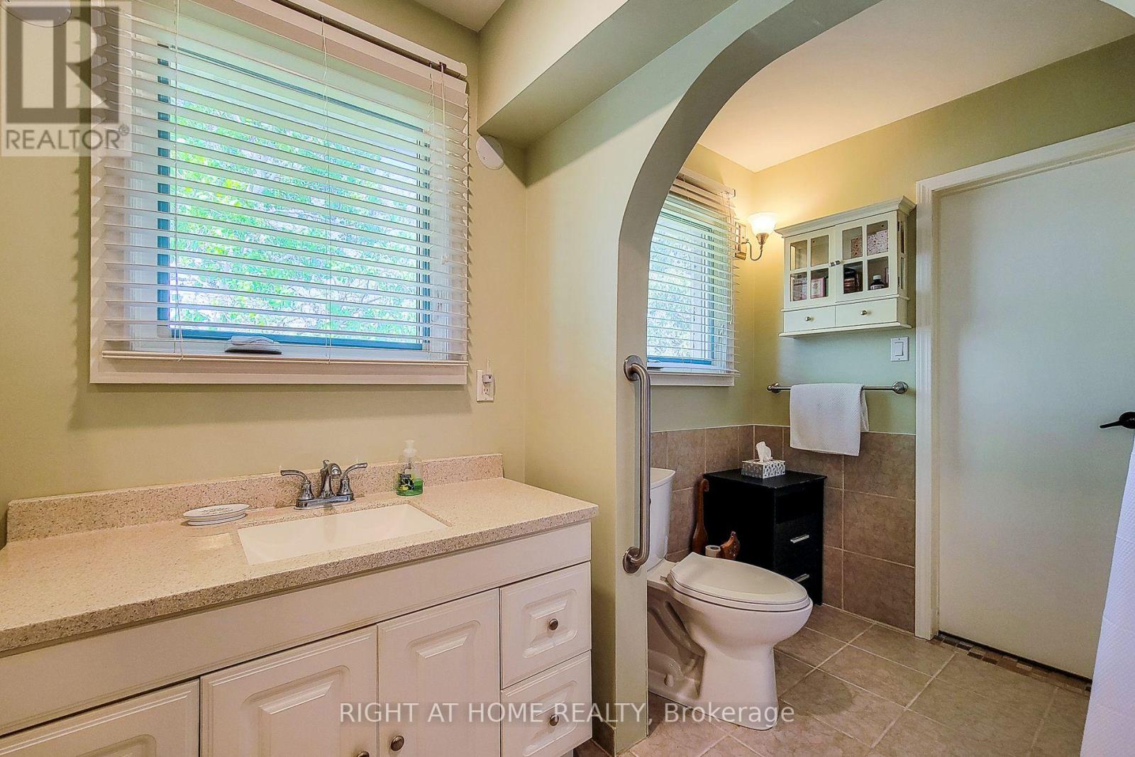 550 Hayward Crescent, Milton, Ontario  L9T 4P9 - Photo 20 - W12202583