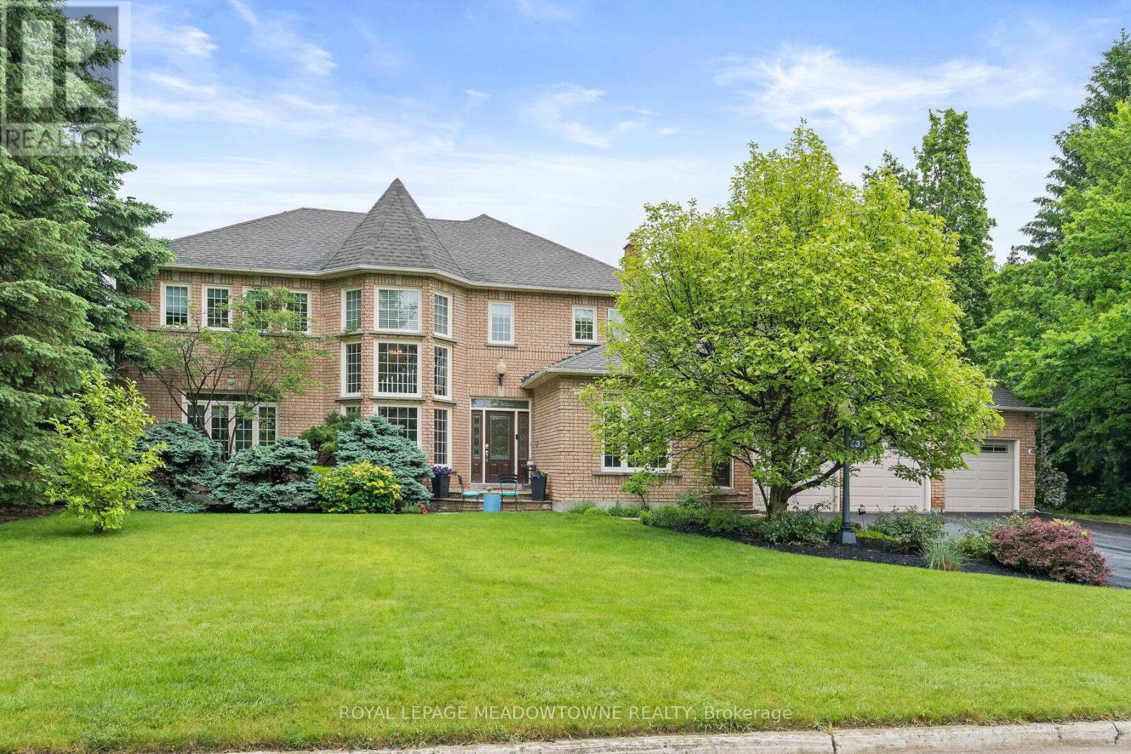 3 THOMAS COURT, Halton Hills, Ontario