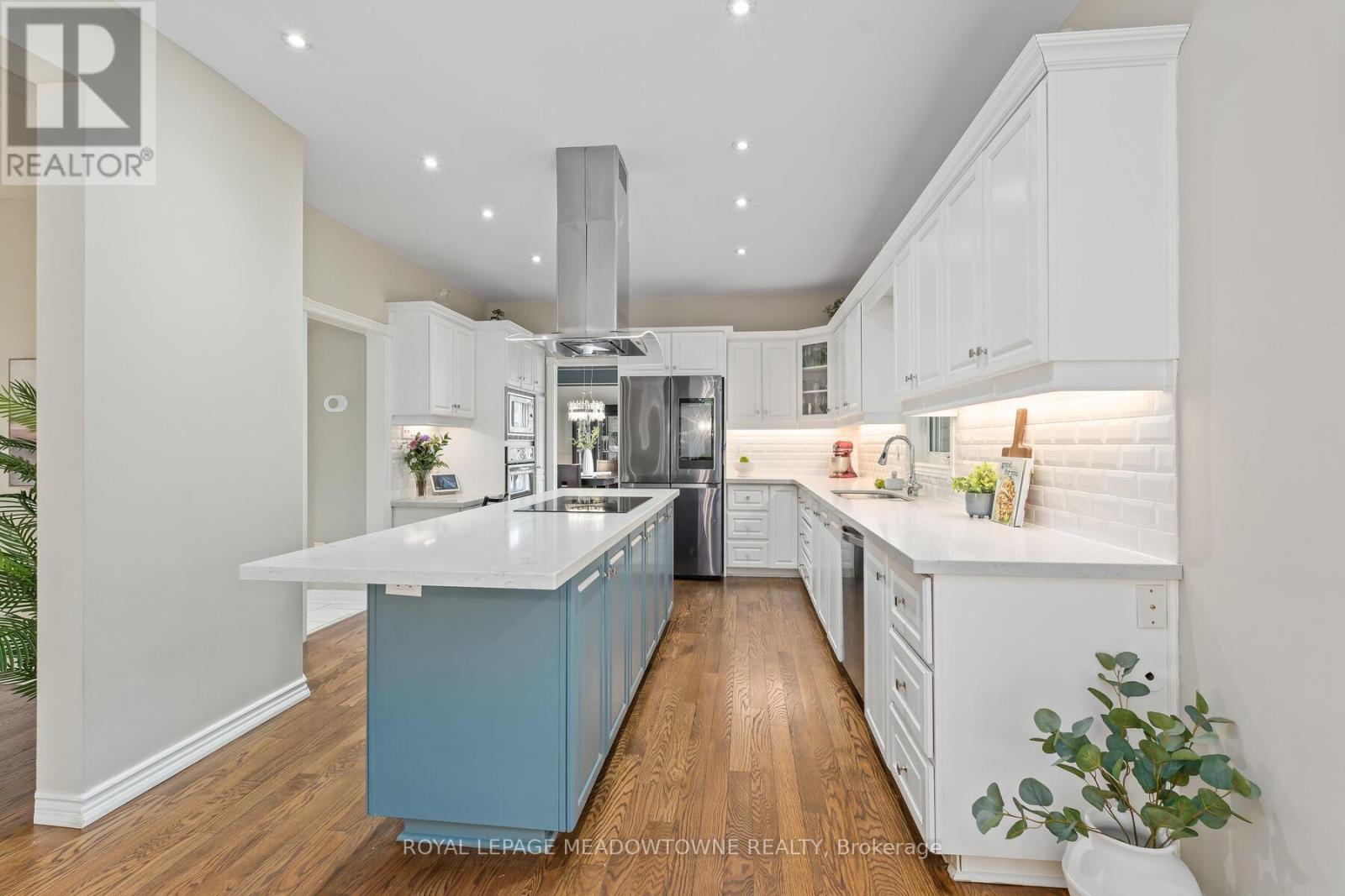 3 Thomas Court, Halton Hills, Ontario  L7G 5G7 - Photo 8 - W12202598