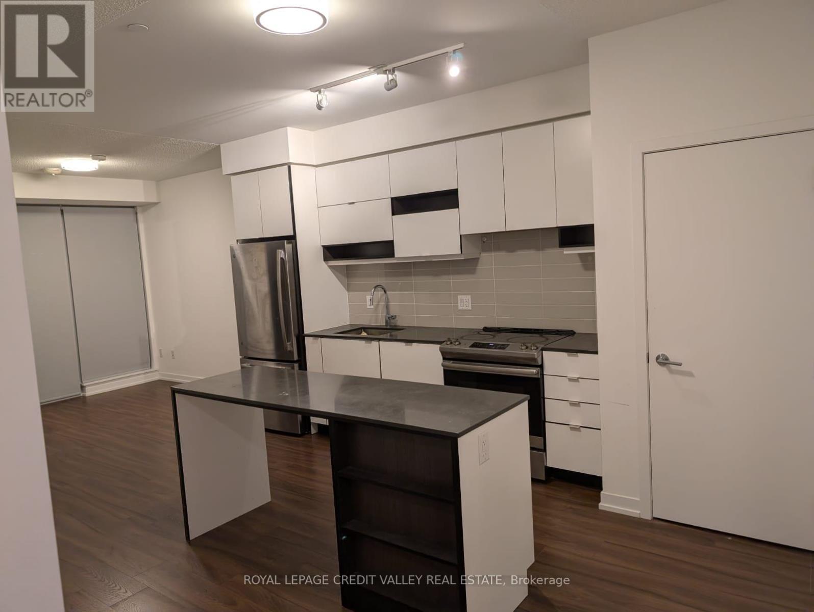 502 - 4065 Confederation Parkway, Mississauga, Ontario  L5B 0L4 - Photo 4 - W12202610