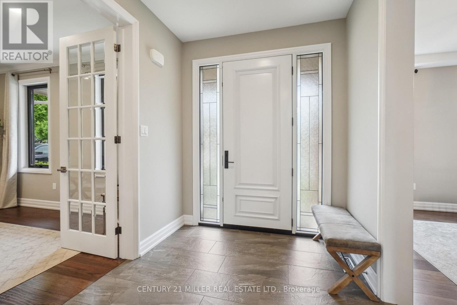 5115 Forest Grove Crescent, Burlington, Ontario  L7L 6G6 - Photo 4 - W12202615