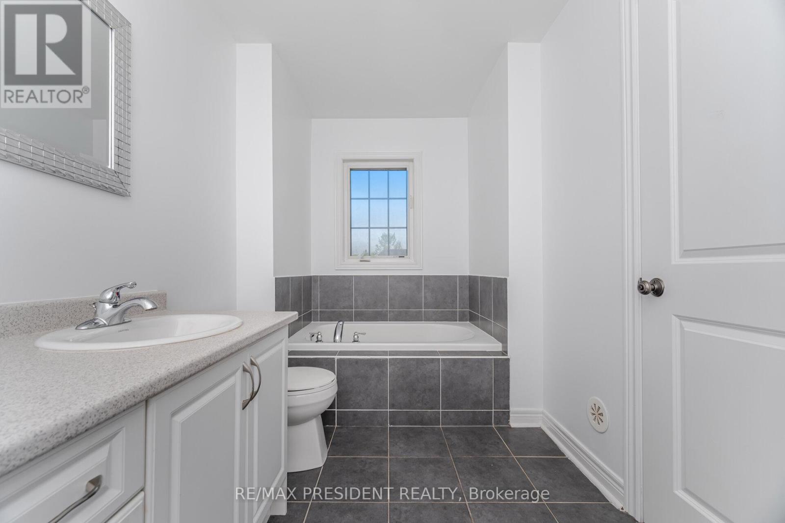 42 Mccardy Court N, Caledon, Ontario  L7C 3W9 - Photo 31 - W12202626