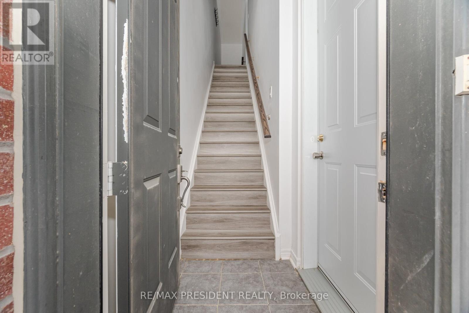 42 Mccardy Court N, Caledon, Ontario  L7C 3W9 - Photo 6 - W12202626