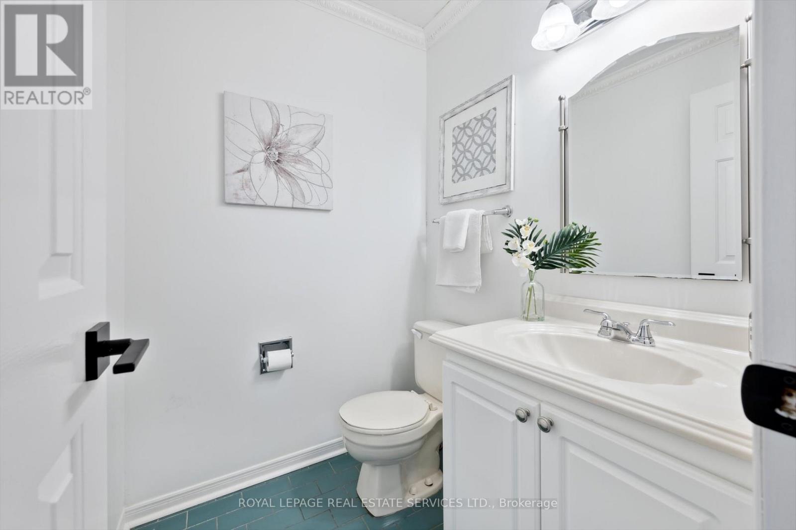 117 Warner Drive, Oakville, Ontario  L6L 6G7 - Photo 19 - W12202634