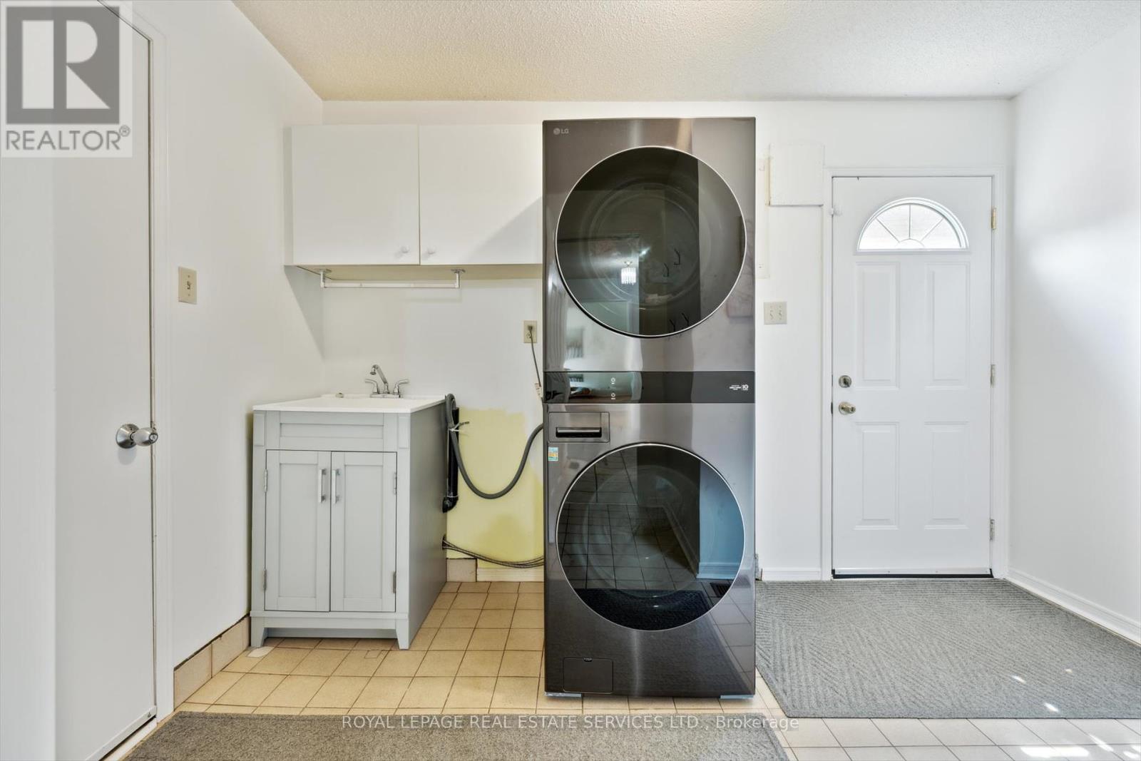 117 Warner Drive, Oakville, Ontario  L6L 6G7 - Photo 20 - W12202634