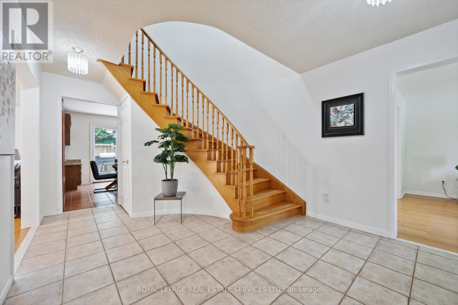 117 Warner Drive, Oakville, Ontario  L6L 6G7 - Photo 21 - W12202634