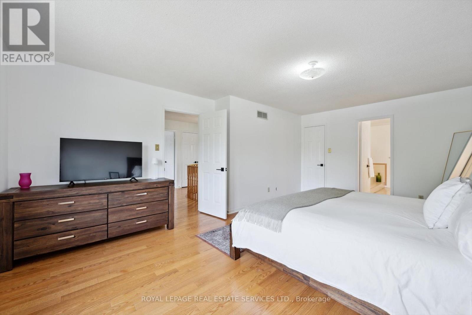 117 Warner Drive, Oakville, Ontario  L6L 6G7 - Photo 23 - W12202634