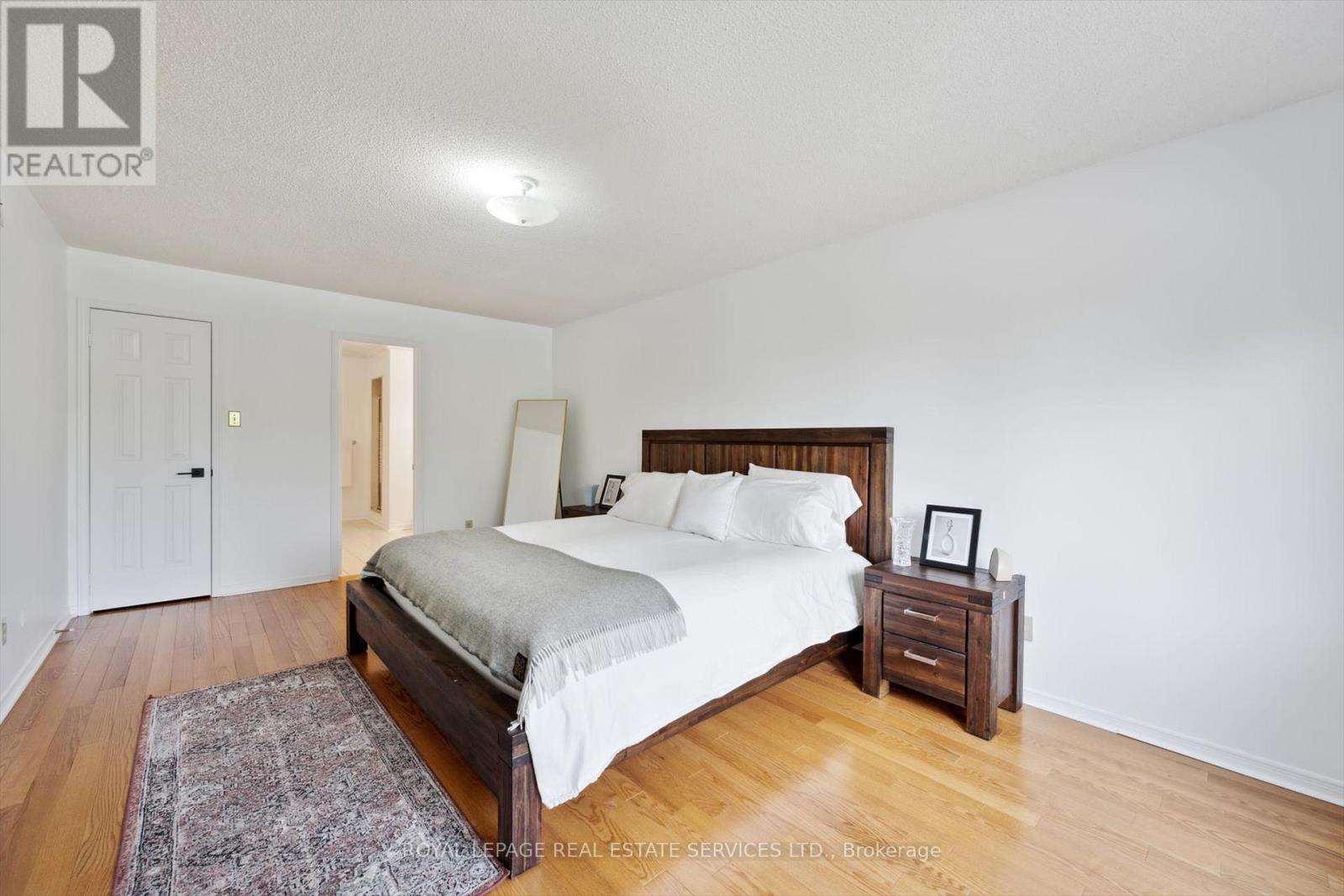 117 Warner Drive, Oakville, Ontario  L6L 6G7 - Photo 24 - W12202634