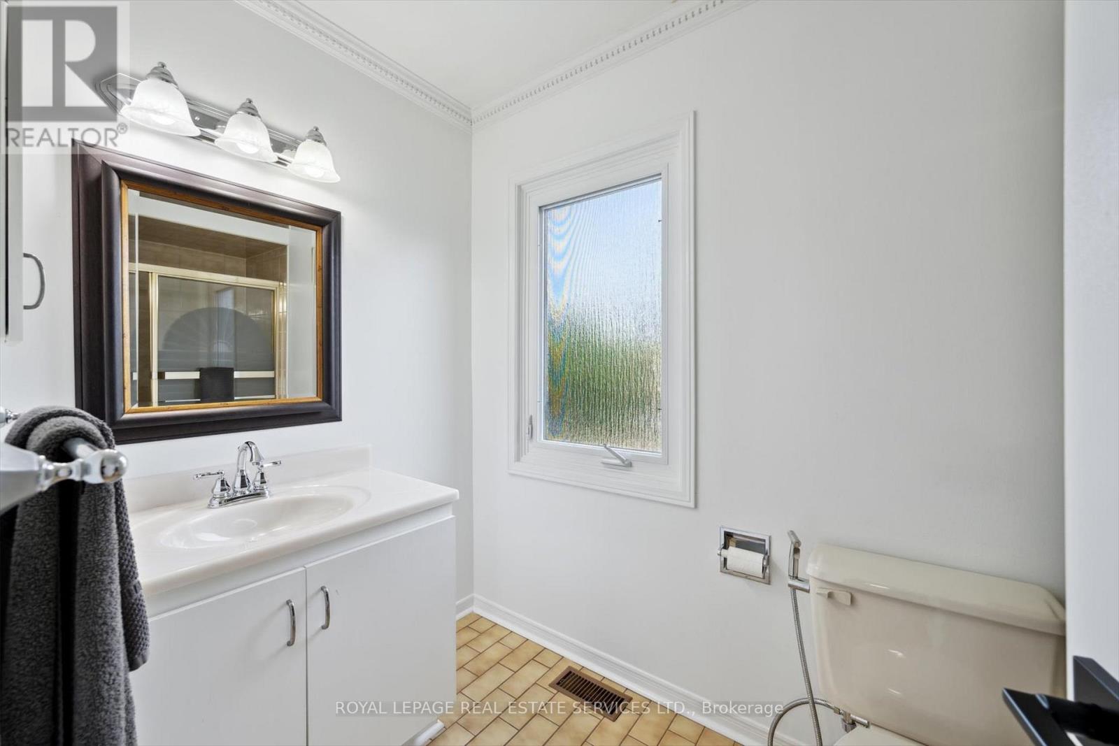 117 Warner Drive, Oakville, Ontario  L6L 6G7 - Photo 33 - W12202634