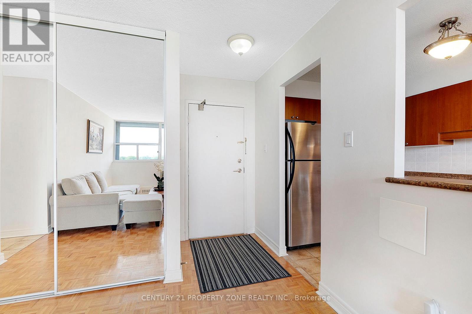 905 - 3501 Glen Erin Drive, Mississauga, Ontario  L5L 2E9 - Photo 4 - W12202646