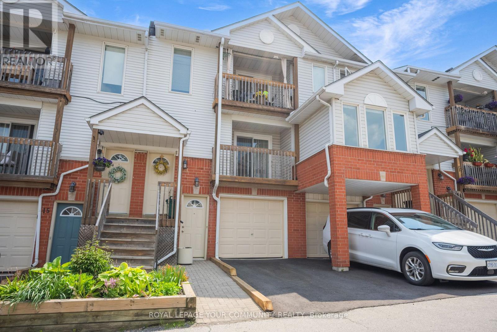 17 Wylie Circle, Halton Hills, Ontario  L7G 5M1 - Photo 1 - W12202675