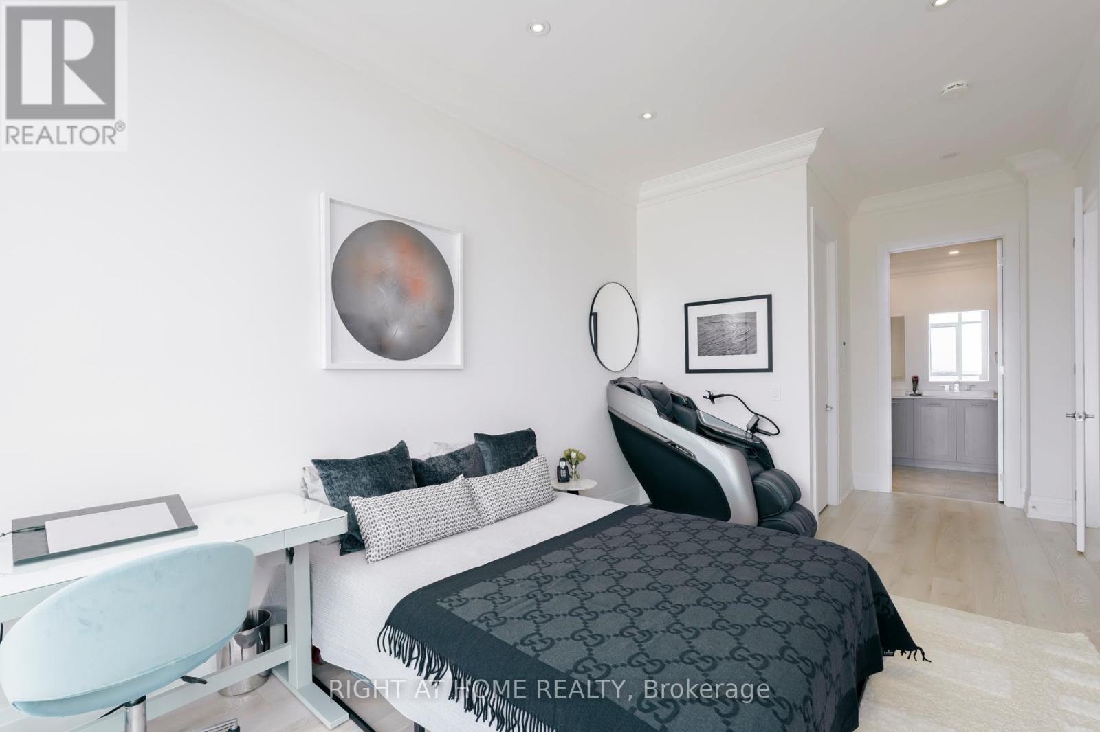 804 - 2470 Prince Michael Drive, Oakville, Ontario  L6H 0G9 - Photo 18 - W12202708