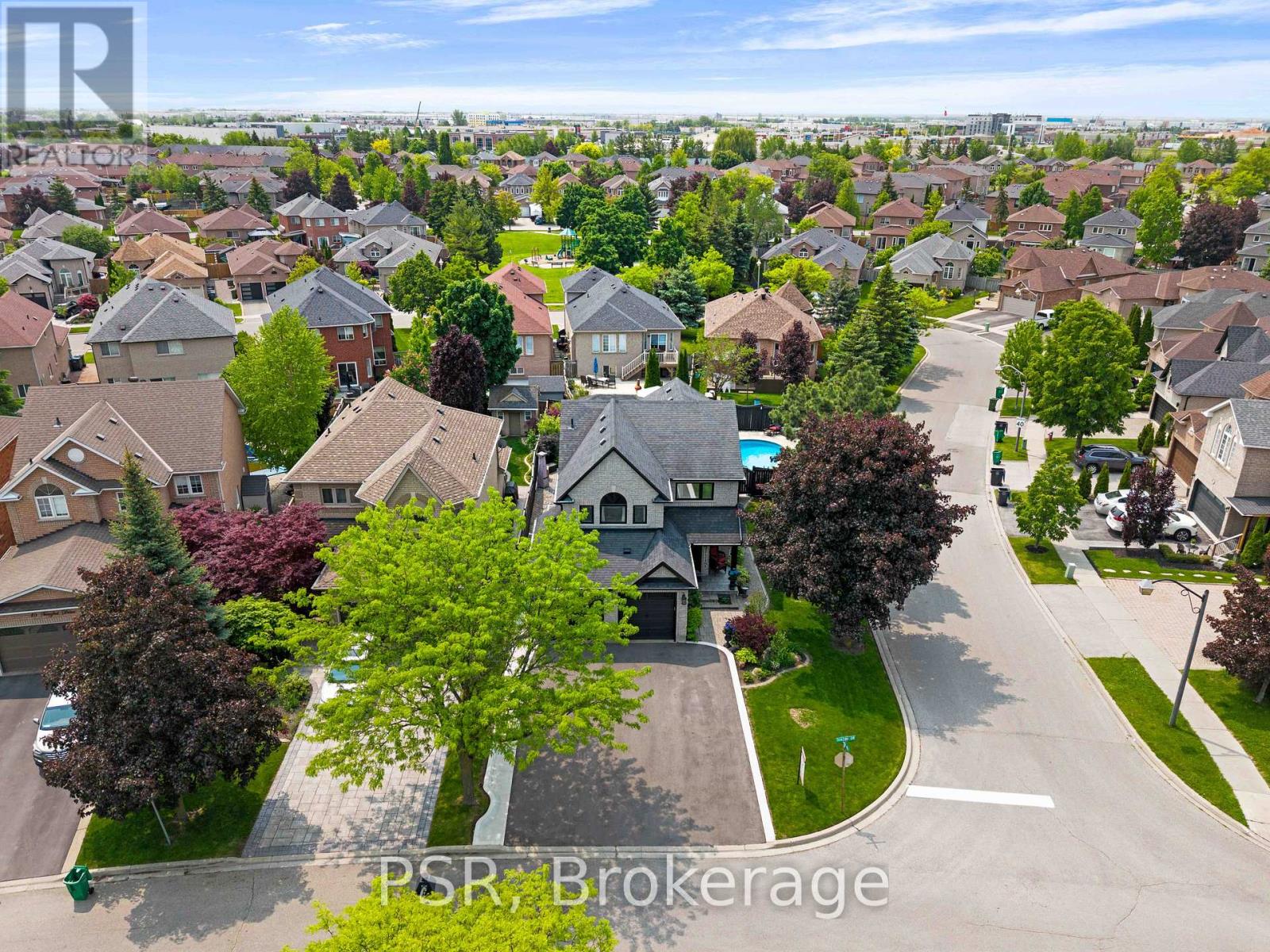 11 Tanzini Drive, Caledon, Ontario  L7E 2J1 - Photo 5 - W12202747