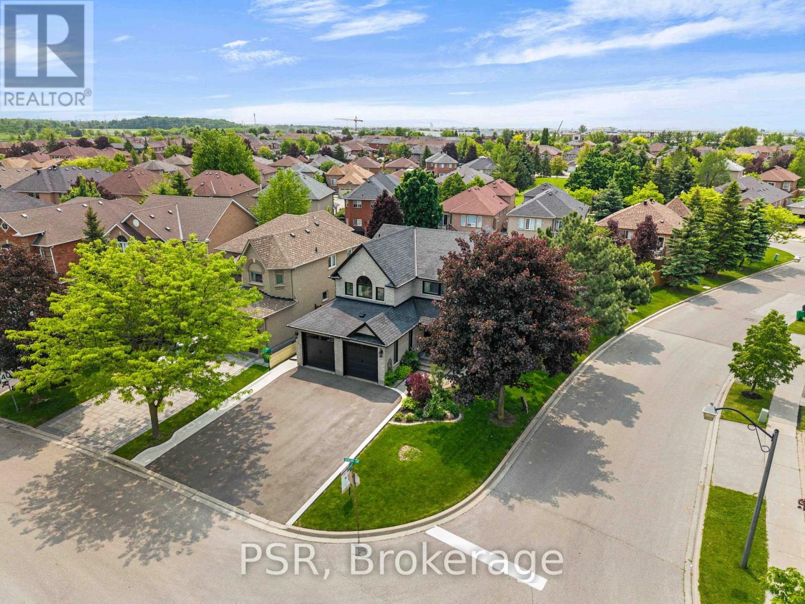 11 Tanzini Drive, Caledon, Ontario  L7E 2J1 - Photo 6 - W12202747