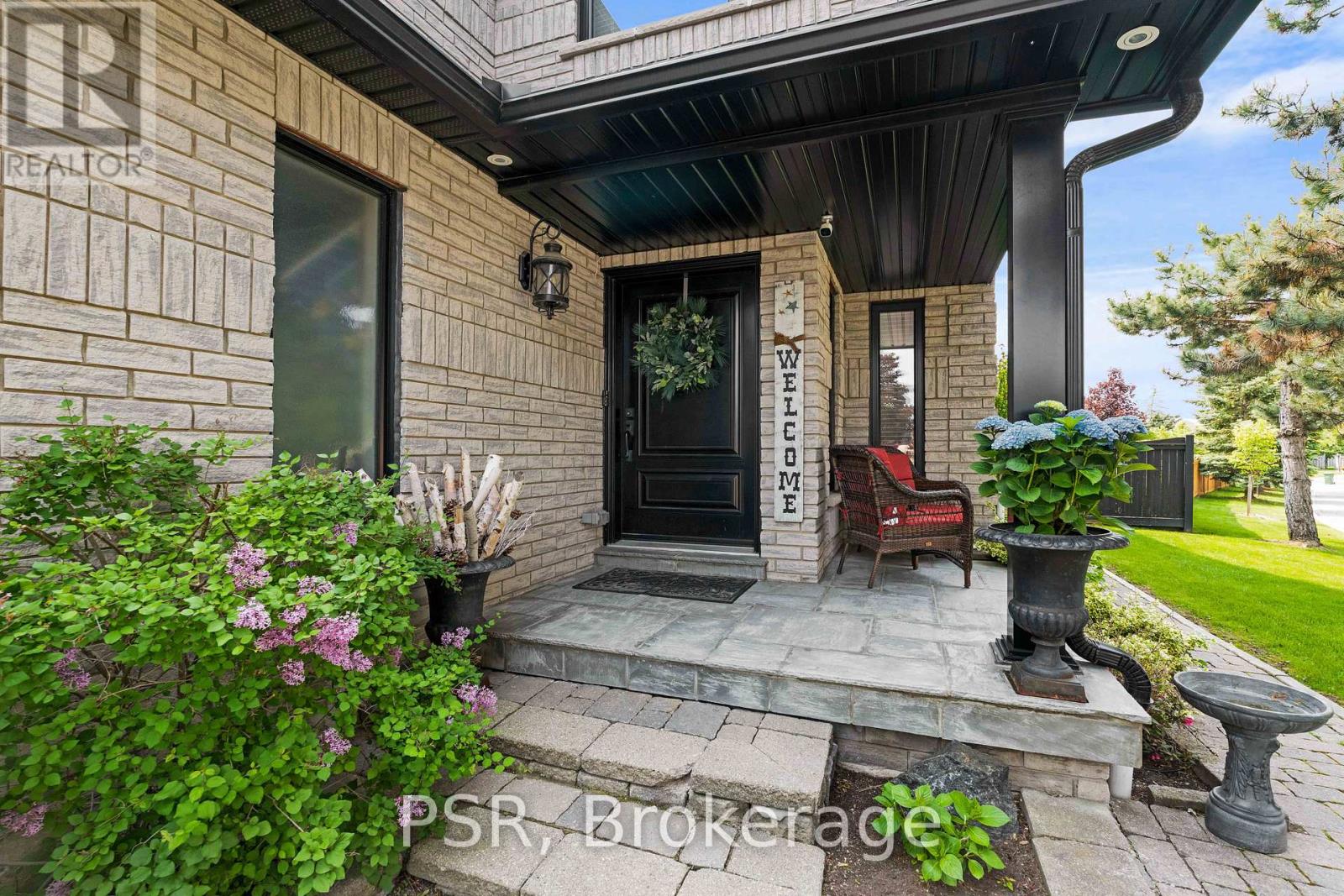 11 Tanzini Drive, Caledon, Ontario  L7E 2J1 - Photo 8 - W12202747