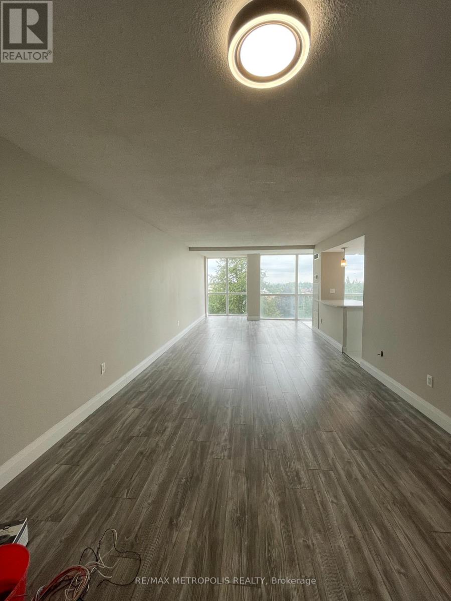 506 - 350 Webb Drive, Mississauga, Ontario  L5B 3W4 - Photo 7 - W12202754
