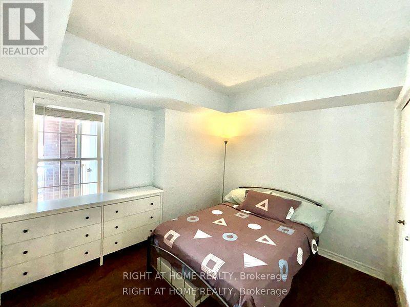 206 - 4025 Kilmer Drive, Burlington, Ontario  L7M 4M5 - Photo 3 - W12202756