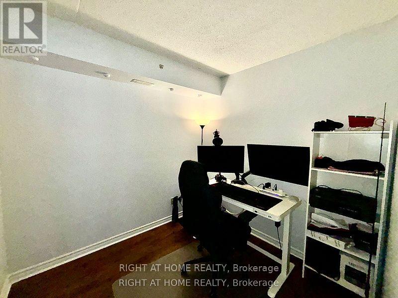 206 - 4025 Kilmer Drive, Burlington, Ontario  L7M 4M5 - Photo 8 - W12202756