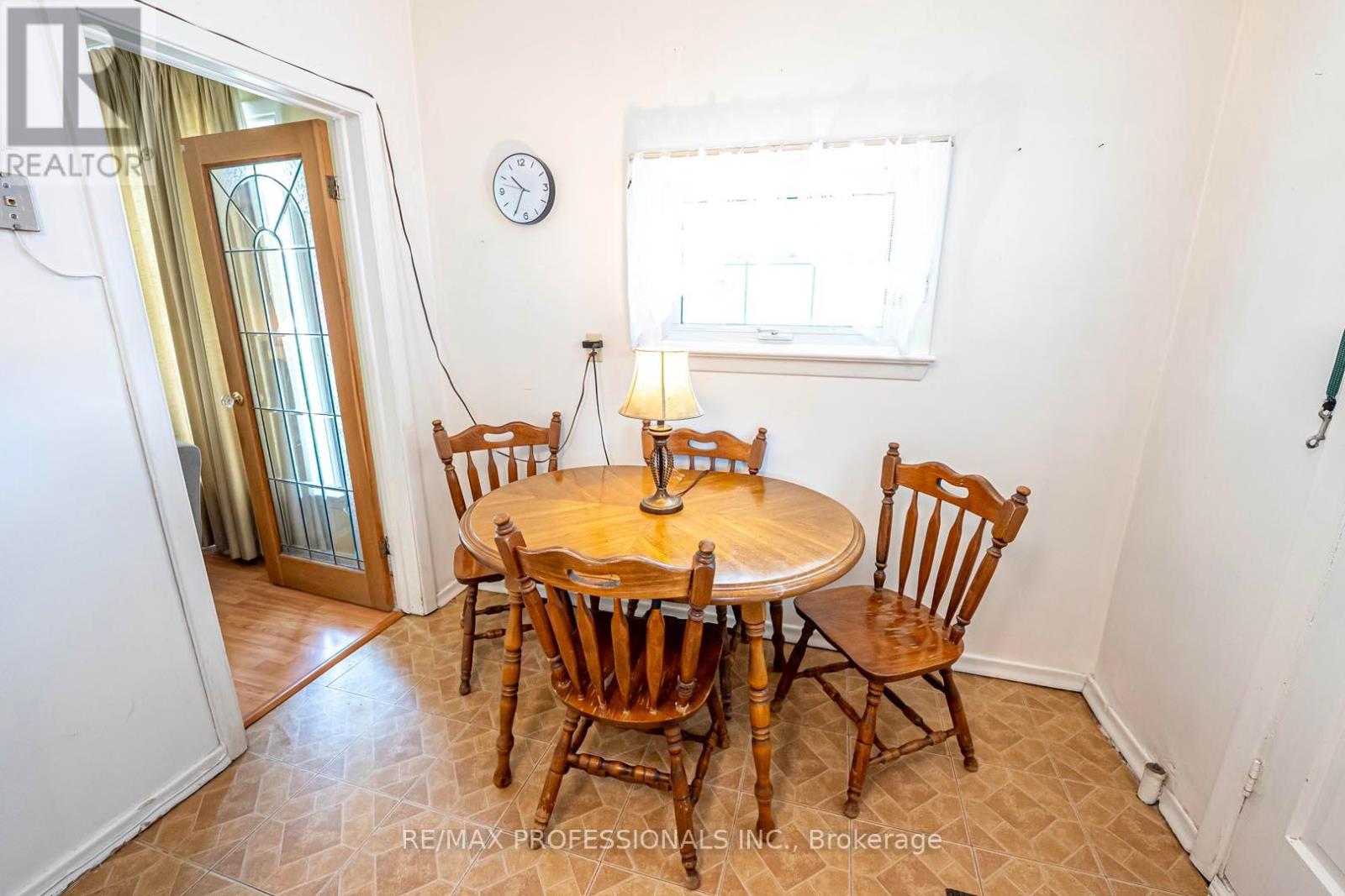 7638 Redstone Road, Mississauga, Ontario  L4T 2B9 - Photo 19 - W12181611