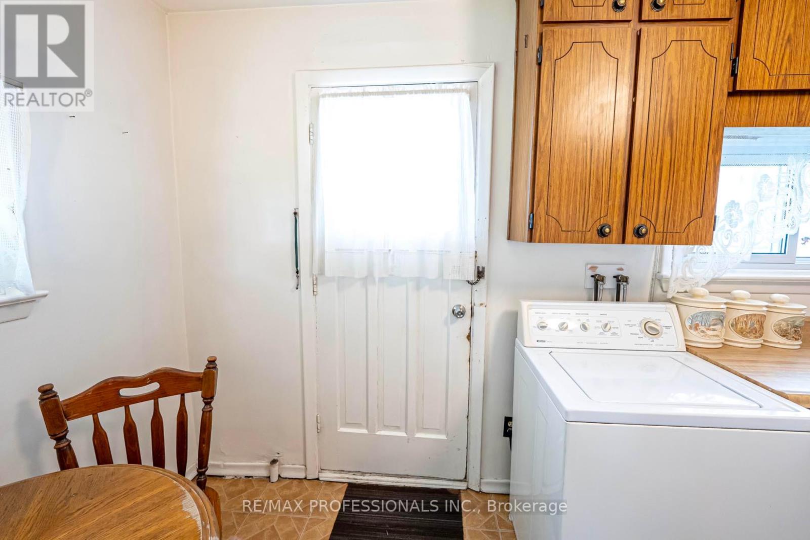 7638 Redstone Road, Mississauga, Ontario  L4T 2B9 - Photo 20 - W12181611