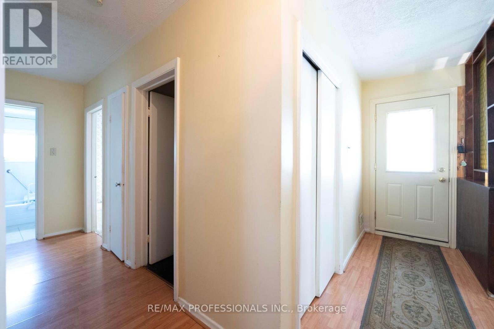 7638 Redstone Road, Mississauga, Ontario  L4T 2B9 - Photo 21 - W12181611