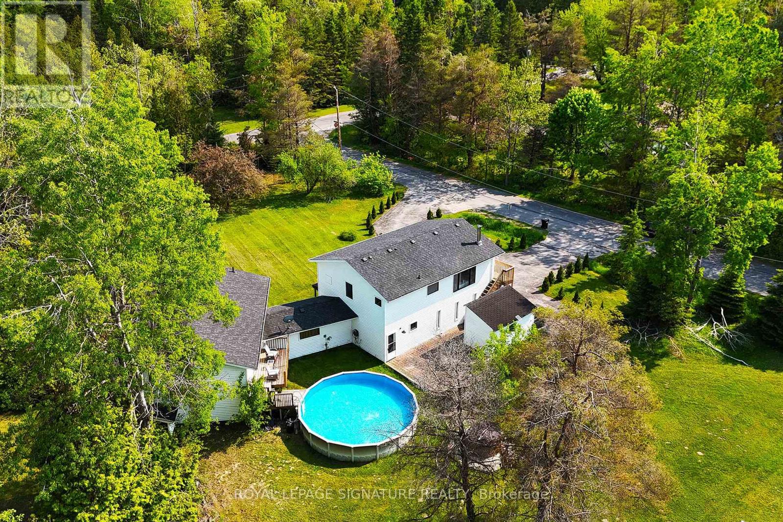 20 HILLVIEW CRESCENT, Springwater, Ontario