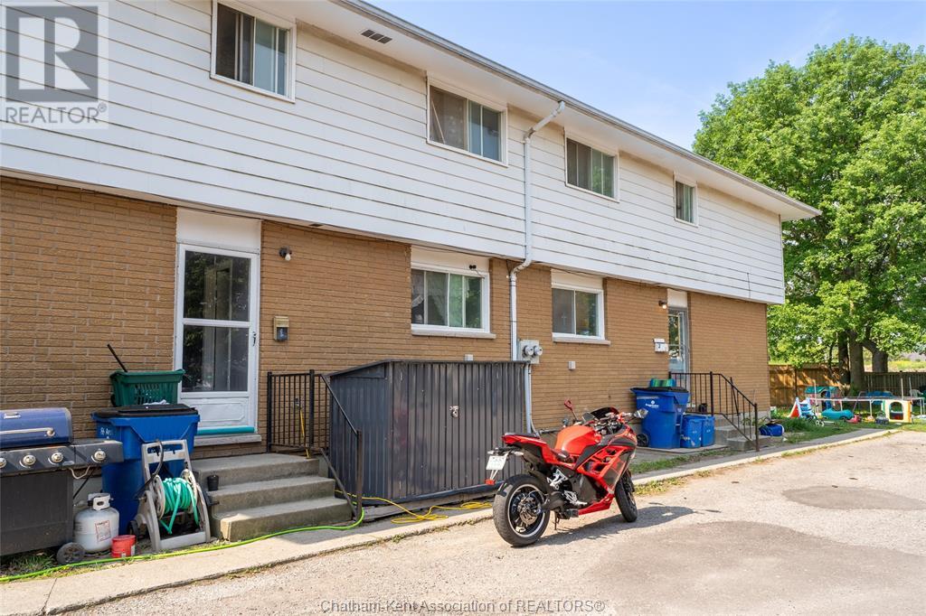 86 Blythewood Crescent, Chatham, Ontario  N7M 5N6 - Photo 2 - 25014122