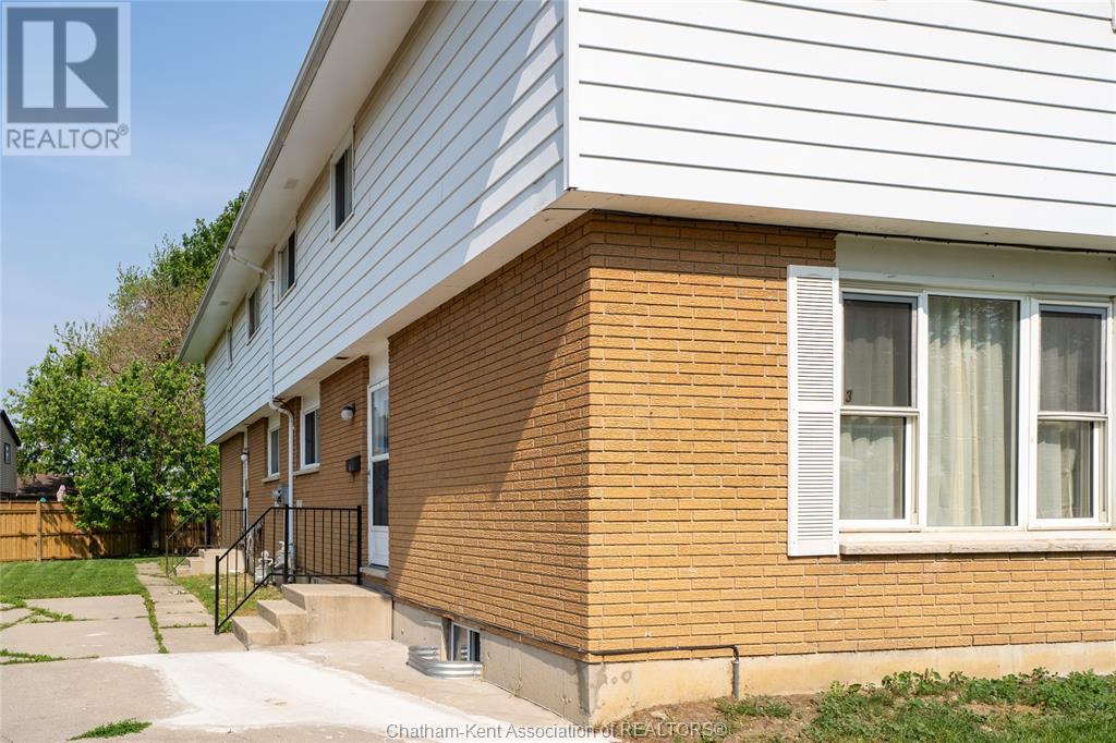 86 Blythewood Crescent, Chatham, Ontario  N7M 5N6 - Photo 4 - 25014122