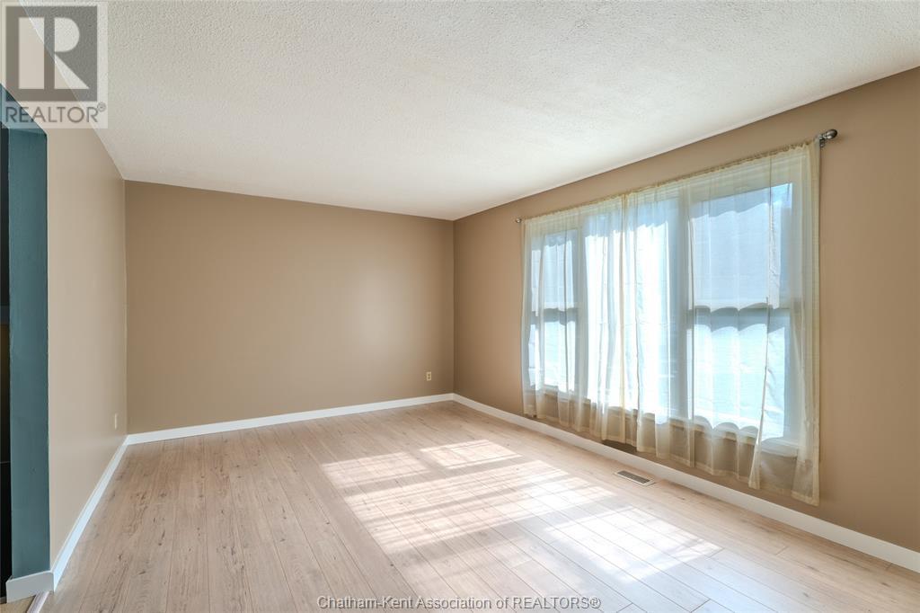 86 Blythewood Crescent, Chatham, Ontario  N7M 5N6 - Photo 9 - 25014122